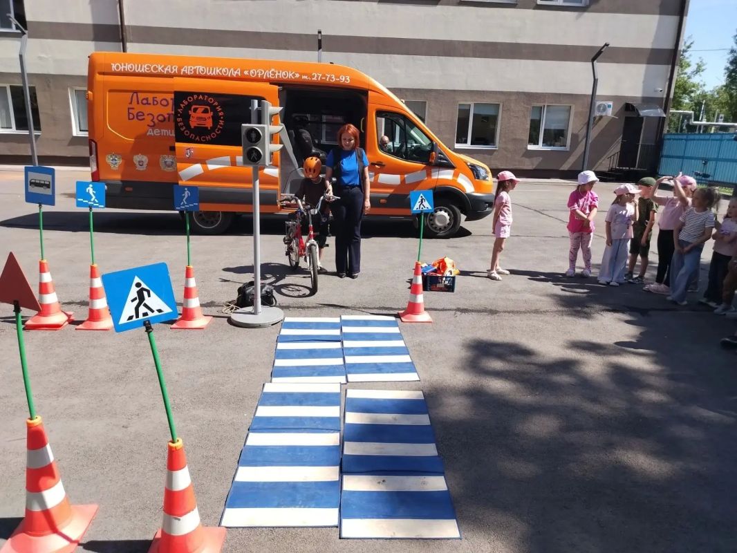#КаникулыCОбщественнымCоветом продолжаются, в приоритете у организаторов акции из общественных советов при ОВД и полиции - полезный досуг и возможность пополнить багаж полезных знаний у детей всех возрастов #КаникулыCОбщественнымCоветом продолжаются, в приоритете у организаторов акции из общественных советов при ОВД и полиции - полезный досуг и возможность пополнить багаж полезных знаний у детей всех возрастов