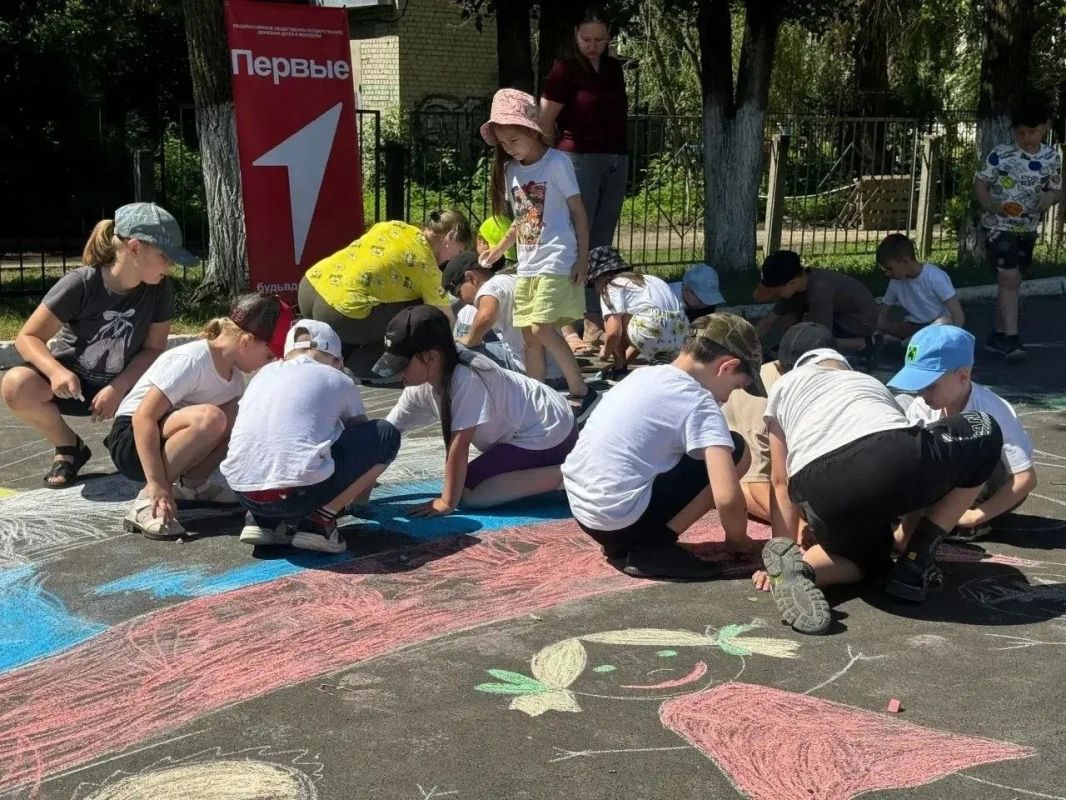 На территории Ленинского района активно работают летние пришкольные лагеря, предоставляя детям уникальную возможность интересно и с пользой провести свои летние каникулы На территории Ленинского района активно работают летние пришкольные лагеря, предоставляя детям уникальную возможность интересно и с пользой провести свои летние каникулы