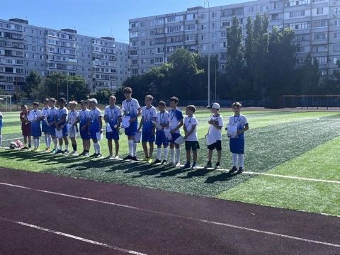 «Дружба-Ровесник» — обладатель Кубка Губернатора среди дворовых команд по футболу «Дружба-Ровесник» — обладатель Кубка Губернатора среди дворовых команд по футболу
