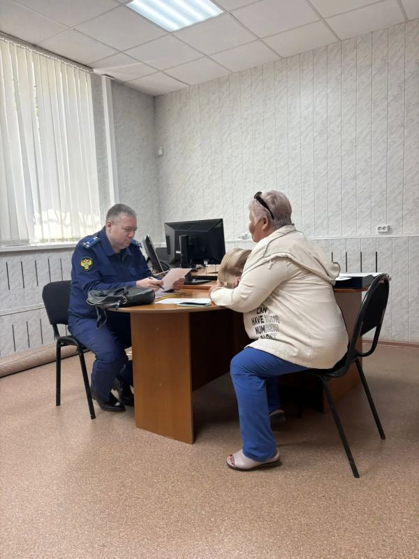 Заместитель прокурора Саратовской области Дмитрий Симанович провел выездной личный прием жителей отдаленных населенных пунктов