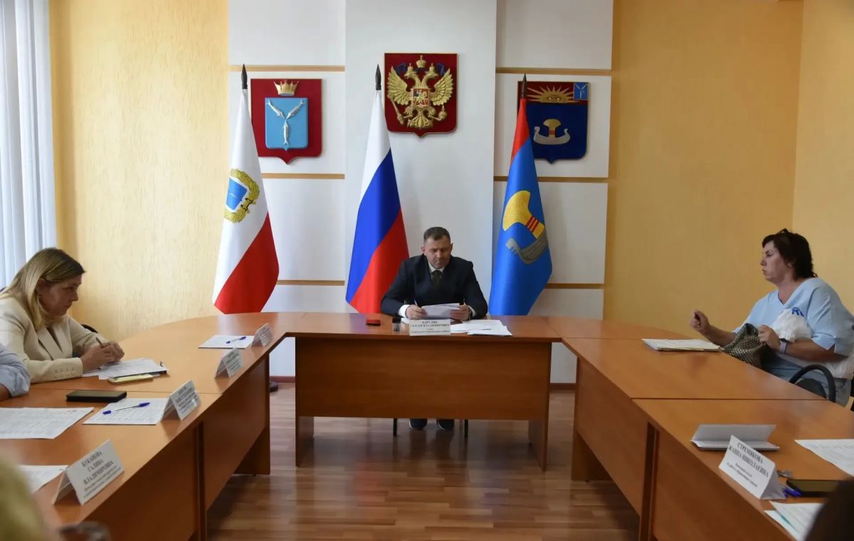 Провели прием жителей по личным вопросам Провели прием жителей по личным вопросам