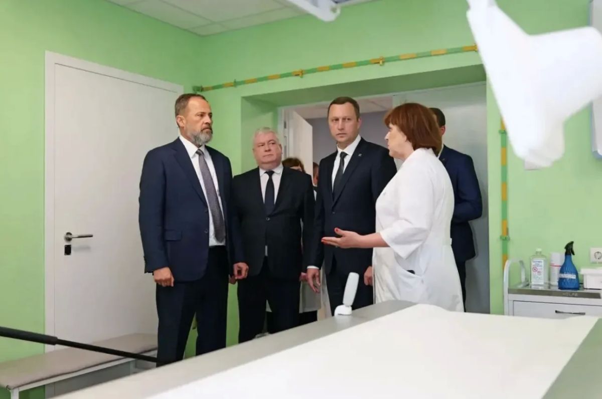 Полпред Президента в ПФО Игорь Комаров оценил новые объекты в Саратовской области
