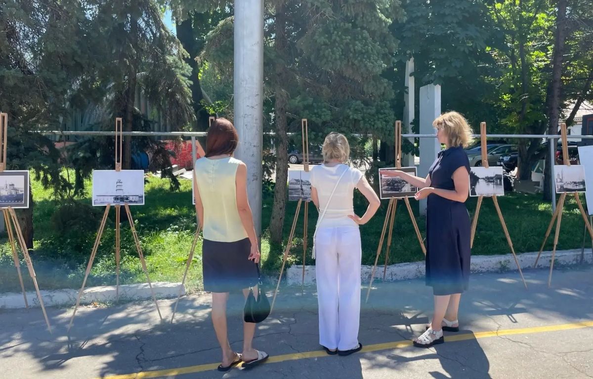 Сегодня жители и гости города Энгельса совершили увлекательный экскурс в историю нашего края в рамках еженедельного проекта «Музейный калейдоскоп» Сегодня жители и гости города Энгельса совершили увлекательный экскурс в историю нашего края в рамках еженедельного проекта «Музейный калейдоскоп»