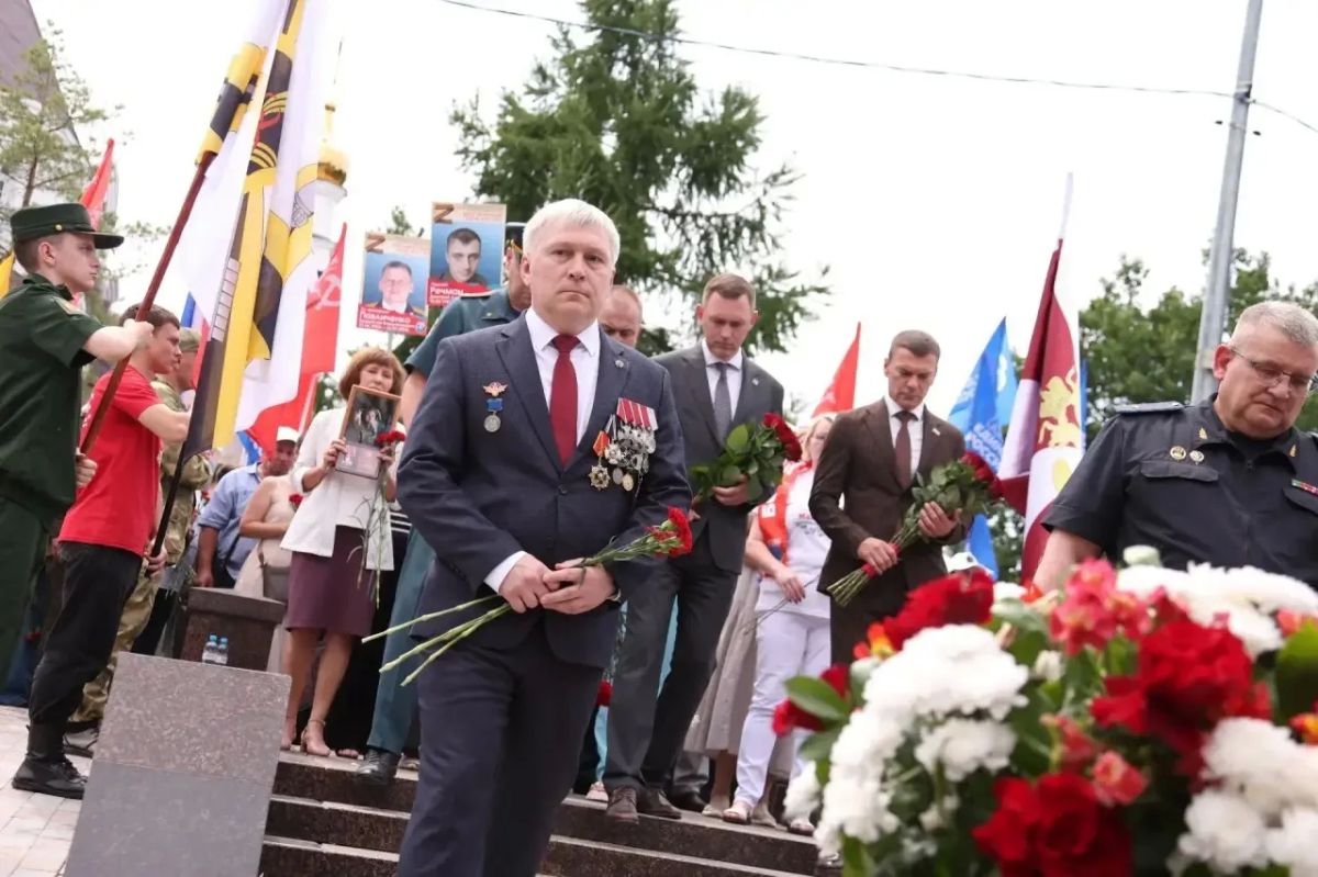 Имена павших воинов сохранит мемориал в саратовском Парке Победы Имена павших воинов сохранит мемориал в саратовском Парке Победы
