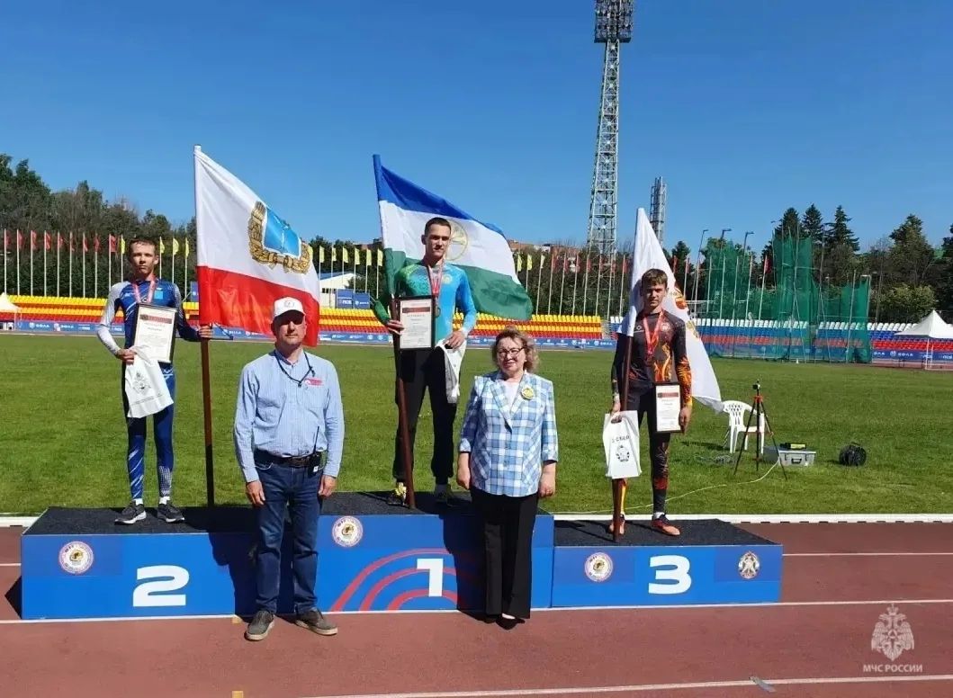 Радуют новыми победами. В Чебоксарах продолжаются межрегиональные соревнования по пожарно-спасательному спорту среди команд главных управлений МЧС России по субъектам Приволжского федерального округа Радуют новыми победами. В Чебоксарах продолжаются межрегиональные соревнования по пожарно-спасательному спорту среди команд главных управлений МЧС России по субъектам Приволжского федерального округа