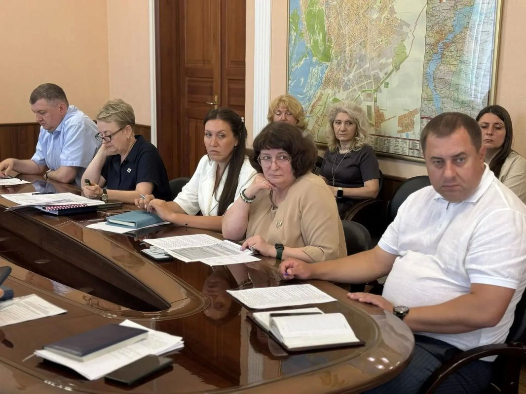 В первом полугодии 2026 года в Энгельсе ликвидировано порядка 300 незаконных объектов, за прошлый месяц - 76. На рабочем совещании с руководителями профильных структур администрации подвели промежуточные итоги работы В первом полугодии 2026 года в Энгельсе ликвидировано порядка 300 незаконных объектов, за прошлый месяц - 76. На рабочем совещании с руководителями профильных структур администрации подвели промежуточные итоги работы