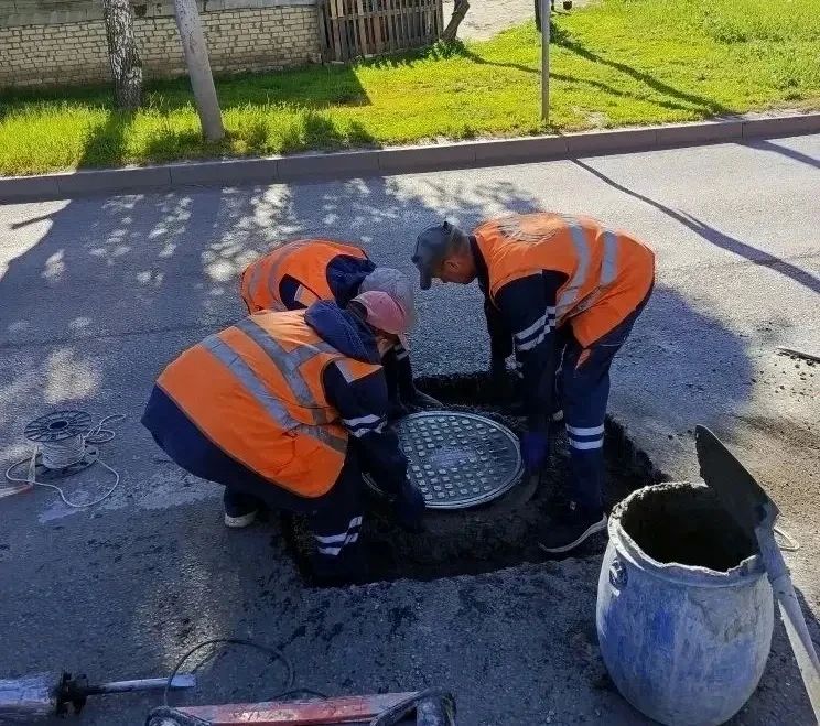 В городе продолжаются работы по ремонту элементов системы городского водоотведения