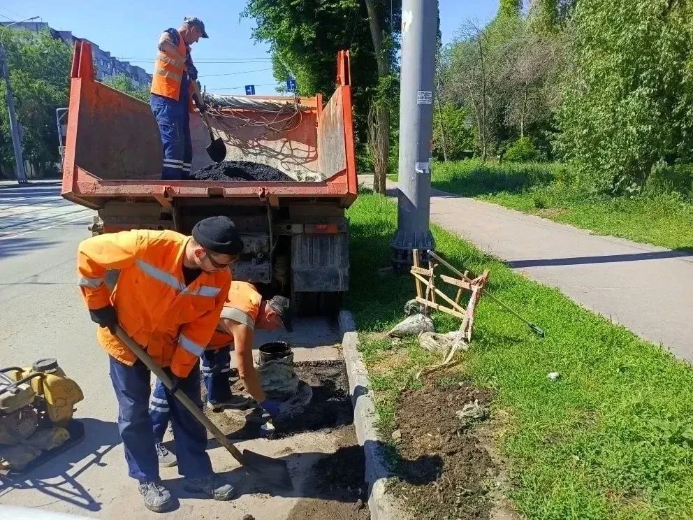 В городе продолжаются работы по ремонту элементов системы городского водоотведения В городе продолжаются работы по ремонту элементов системы городского водоотведения