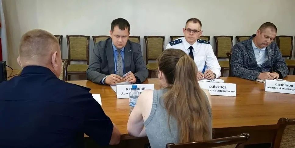 Глава города Саратова Игорь Молчанов провел личный прием участников СВО и членов их семей Глава города Саратова Игорь Молчанов провел личный прием участников СВО и членов их семей