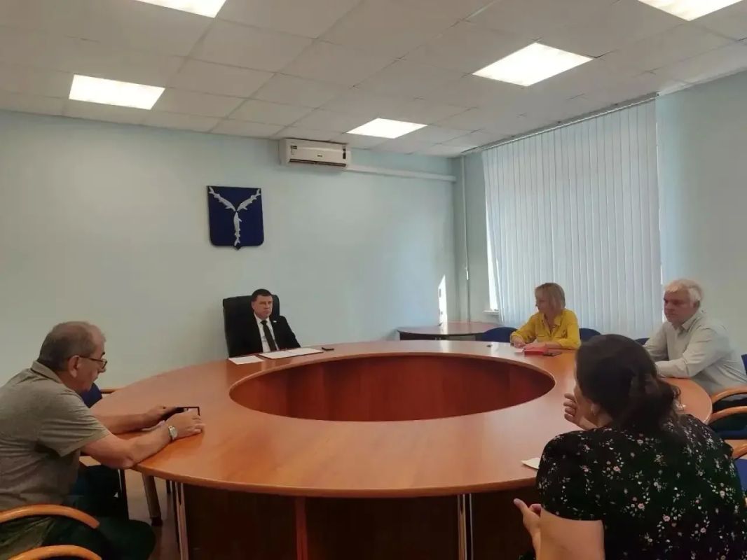 Глава города Саратова Игорь Молчанов провел личный прием участников СВО и членов их семей Глава города Саратова Игорь Молчанов провел личный прием участников СВО и членов их семей