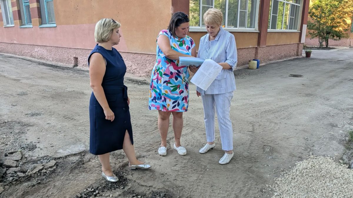В Балаково началась реализация депутатского проекта председателя Государственной Думы Вячеслава Володина по благоустройству территорий дошкольных учреждений В Балаково началась реализация депутатского проекта председателя Государственной Думы Вячеслава Володина по благоустройству территорий дошкольных учреждений