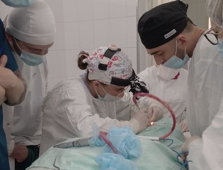 За одну операцию вернули зрение и дыхание: саратовские врачи сделали сложную пластику