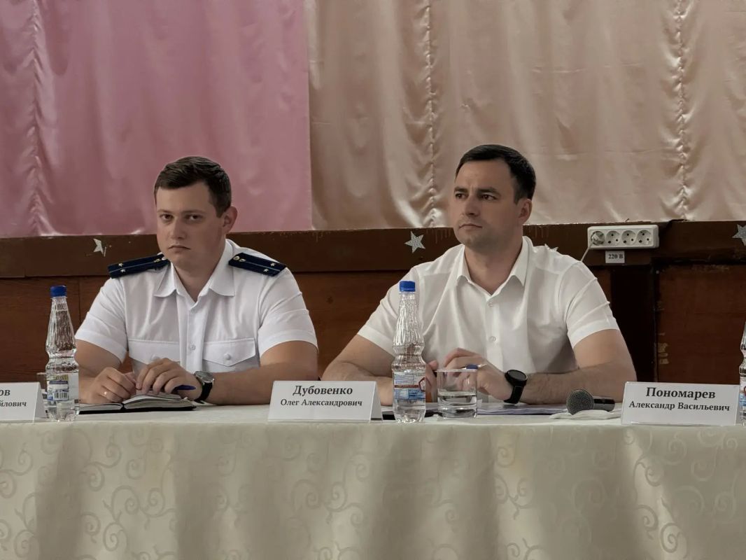 Прокуратура города Балашова приняла участие в сходе граждан с. Терновка Прокуратура города Балашова приняла участие в сходе граждан с. Терновка