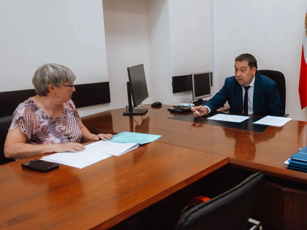 Первый заместитель главы администрации города Максим Сиденко провел личный прием граждан Первый заместитель главы администрации города Максим Сиденко провел личный прием граждан