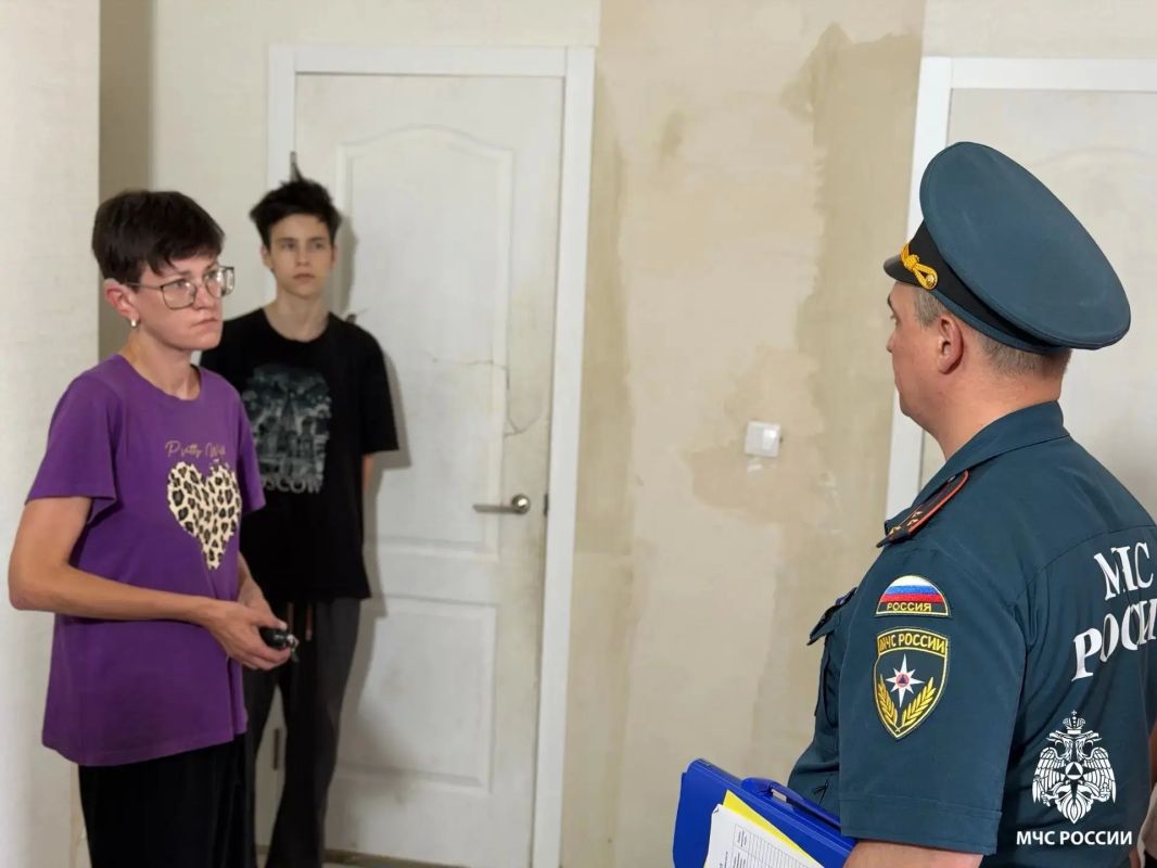 Главный инструмент предупреждения пожаров - профилактическая работа Главный инструмент предупреждения пожаров - профилактическая работа