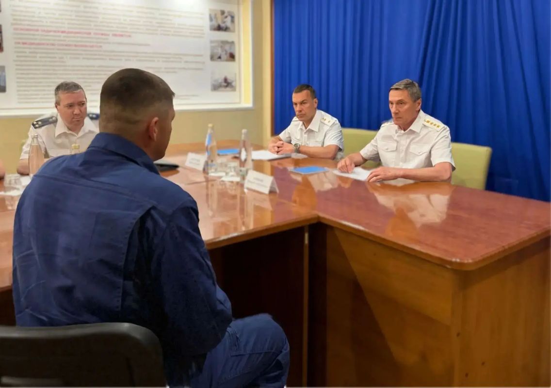 Заместитель Генерального прокурора Российской Федерации Николай Шишкин в ходе рабочей поездки в Саратовскую область провел личный прием военнослужащих
