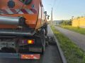 Уборка города. Коммунальные службы осуществляют уборку дорог и тротуаров, мойку и ремонт остановочных павильонов, уход за зелеными зонами, подбор мусора, а также ремонт дорожных знаков и ограждений