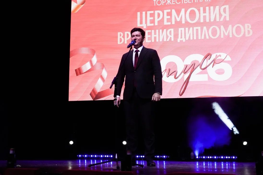 СТАРТ В БОЛЬШОЕ БУДУЩЕЕ. В Саратове завершилась череда выпускных вечеров в ведущих высших учебных заведениях нашего города СТАРТ В БОЛЬШОЕ БУДУЩЕЕ. В Саратове завершилась череда выпускных вечеров в ведущих высших учебных заведениях нашего города