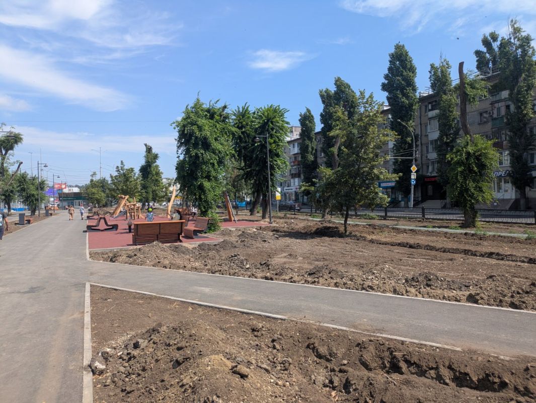 Реконструкция сквера на Астраханской: отдых под пеклом Реконструкция сквера на Астраханской: отдых под пеклом
