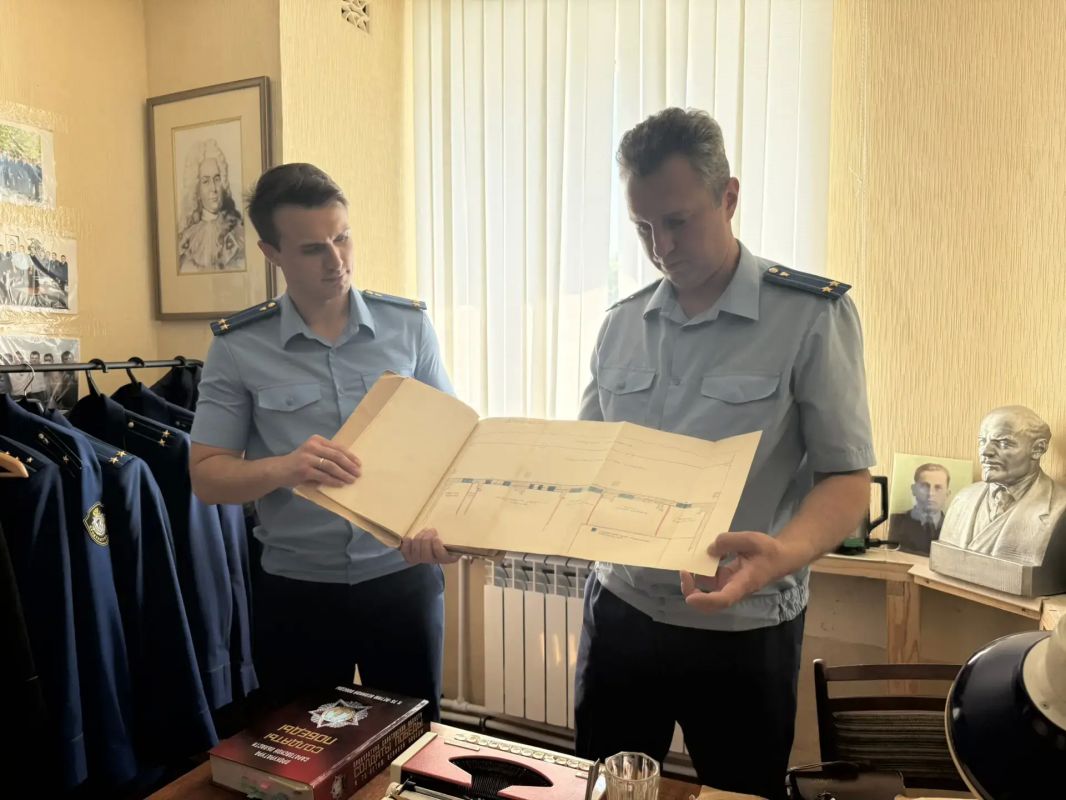 Для студентов Балаковского филиала СГЮА организовали экскурсию в музей городской прокуратуры Для студентов Балаковского филиала СГЮА организовали экскурсию в музей городской прокуратуры