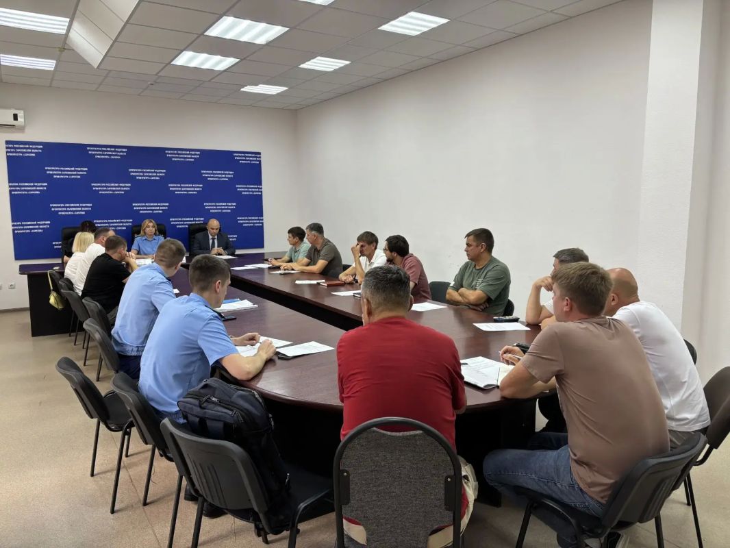 Прокурор Волжского района Саратова Анжелика Романова провела совещание по модернизации коммунальной инфраструктуры в рамках нацпроекта Прокурор Волжского района Саратова Анжелика Романова провела совещание по модернизации коммунальной инфраструктуры в рамках нацпроекта