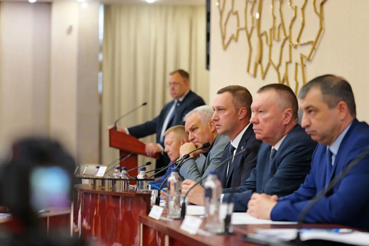 Роман Бусаргин: Сегодня состоялось первое заседание рабочей группы по вопросу завершения строительства домов, по которым ранее обращались жители Роман Бусаргин: Сегодня состоялось первое заседание рабочей группы по вопросу завершения строительства домов, по которым ранее обращались жители