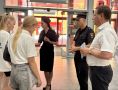 Саратовские полицейские и общественники продолжают проводить беседы с подростками