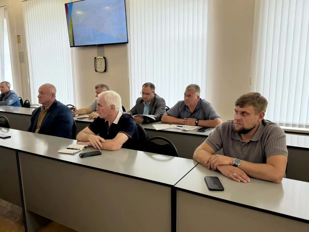 По поручению главы Энгельсского района Максима Леонова продолжается взаимодействие с ресурсоснабжающими организациями и управляющими компаниями по постановке общедомовых приборов учёта тепла на коммерческий учёт По поручению главы Энгельсского района Максима Леонова продолжается взаимодействие с ресурсоснабжающими организациями и управляющими компаниями по постановке общедомовых приборов учёта тепла на коммерческий учёт