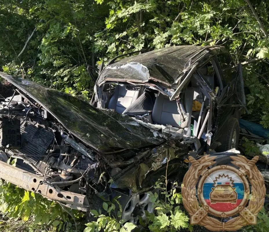 Land Cruiser в хлам, водитель погиб