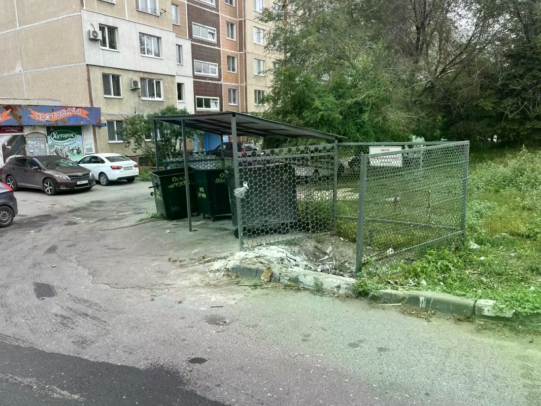 Контроль за надлежащим содержанием контейнерных площадок продолжается Контроль за надлежащим содержанием контейнерных площадок продолжается