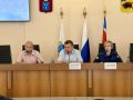 По поручению главы Энгельсского района Максима Леонова продолжается взаимодействие с ресурсоснабжающими организациями и управляющими компаниями по постановке общедомовых приборов учёта тепла на коммерческий учёт