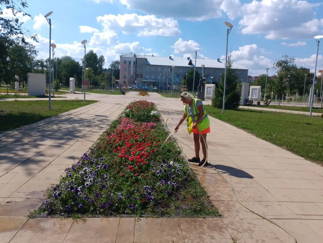 Благоустройство общественных пространств продолжается Благоустройство общественных пространств продолжается