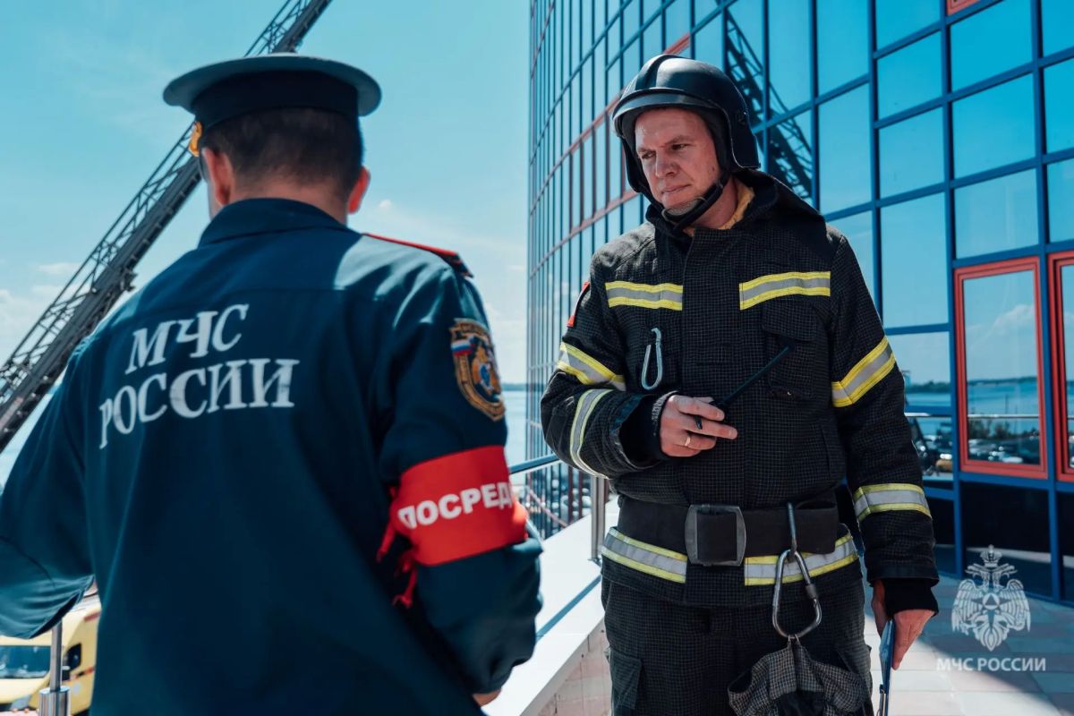 В Саратове прошли учения на юридической академии В Саратове прошли учения на юридической академии