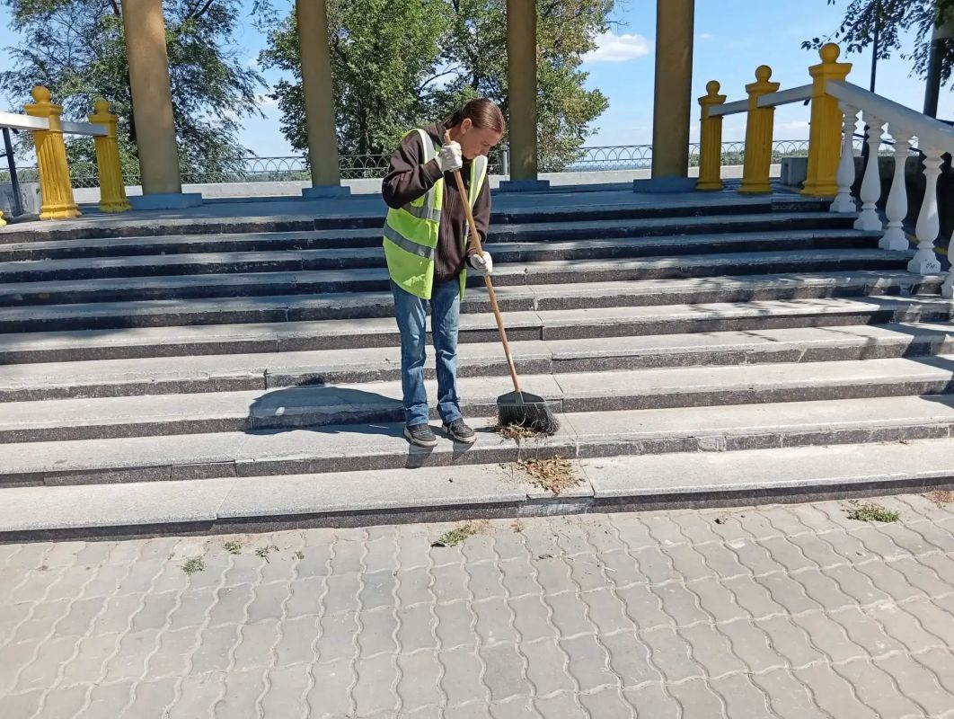 Благоустройство общественных пространств продолжается Благоустройство общественных пространств продолжается