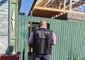 Упал со второго этажа: в Энгельсе погиб рабочий
