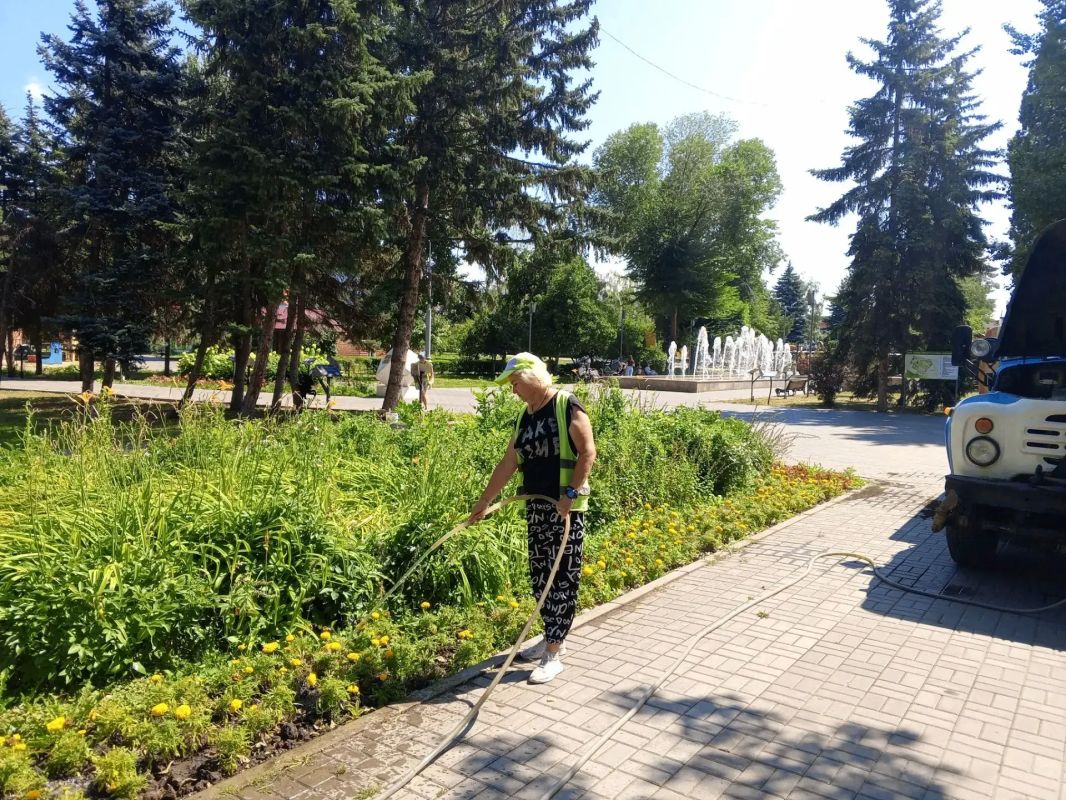 Благоустройство общественных пространств продолжается Благоустройство общественных пространств продолжается