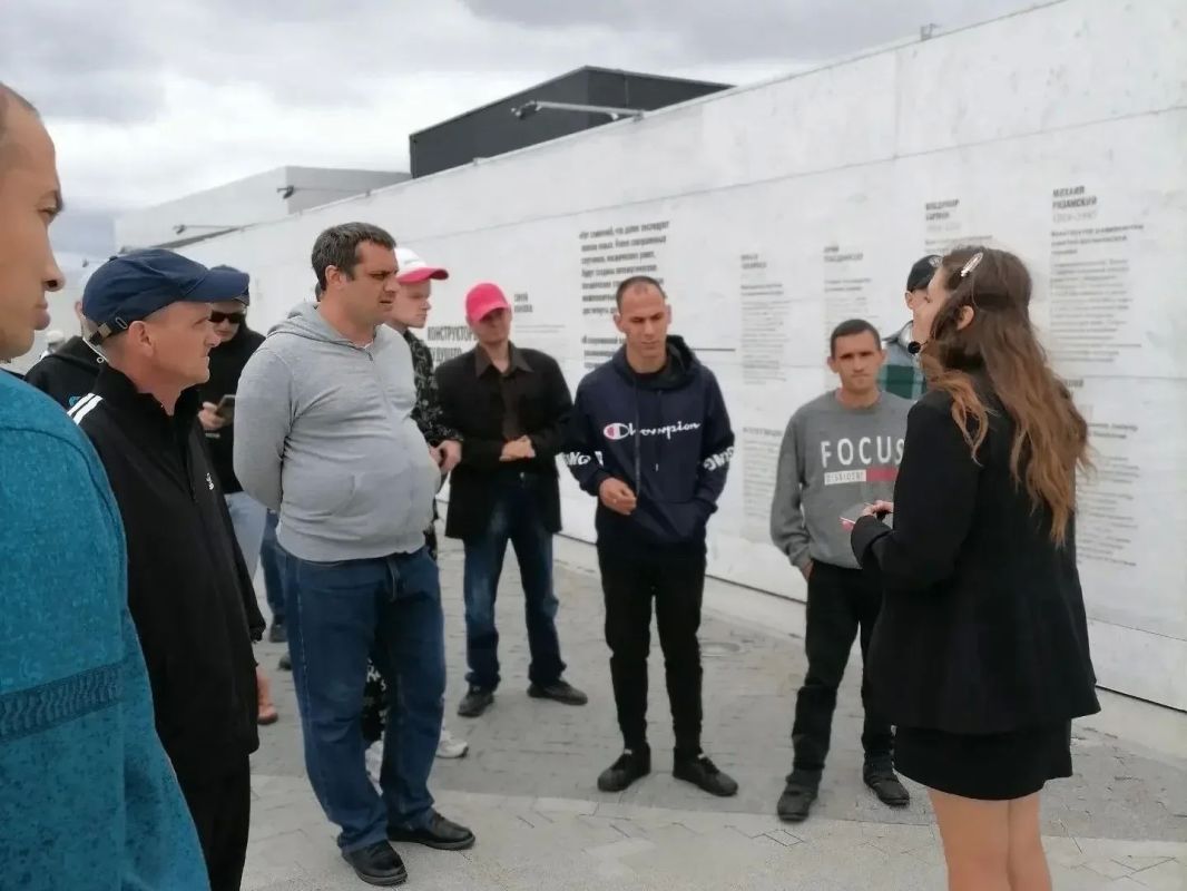 Проживающие Балаковского дома-интерната посетили Парк покорителей космоса Проживающие Балаковского дома-интерната посетили Парк покорителей космоса