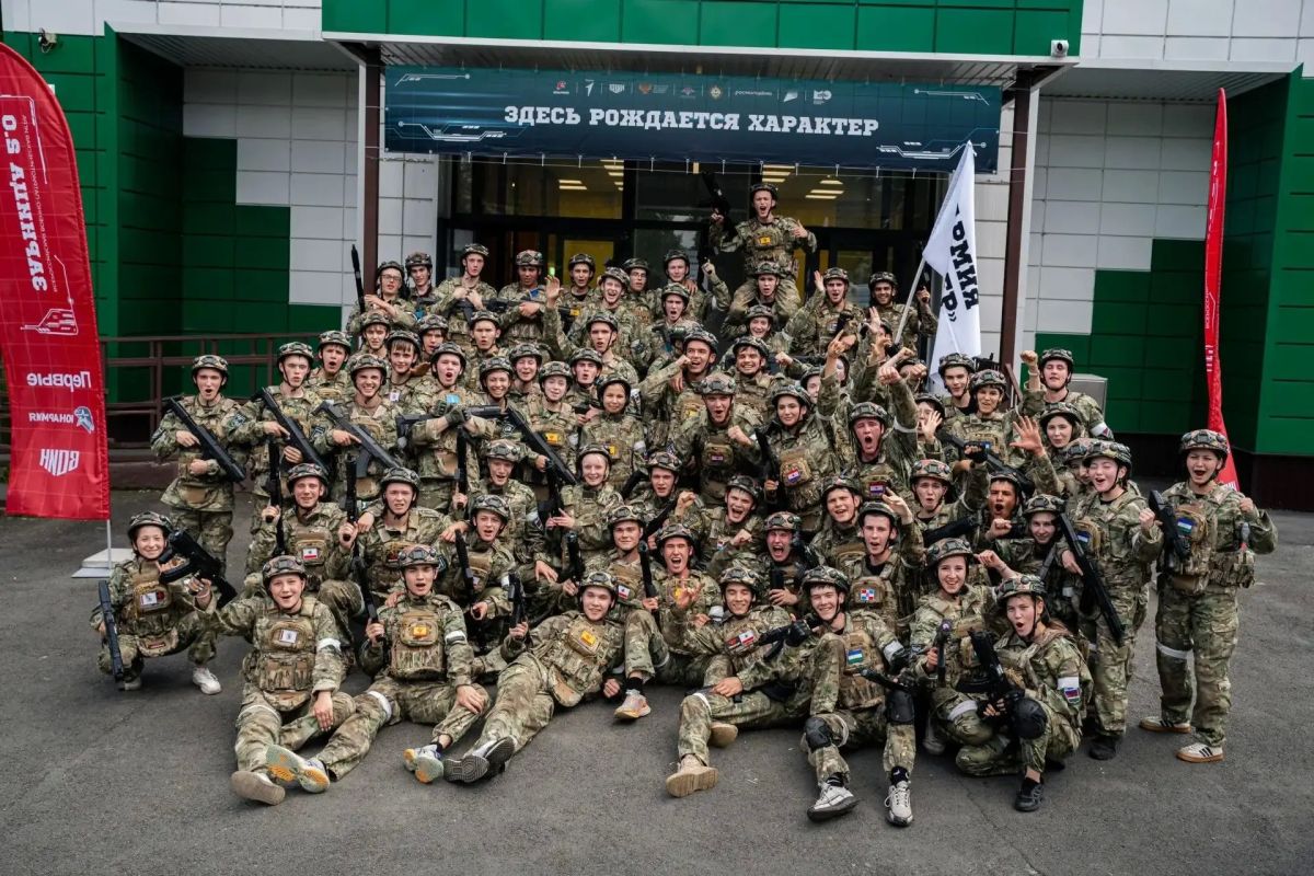 Отряд «Воин Поволжья» завоевал серебро окружного этапа «Зарницы 2.0» Отряд «Воин Поволжья» завоевал серебро окружного этапа «Зарницы 2.0»