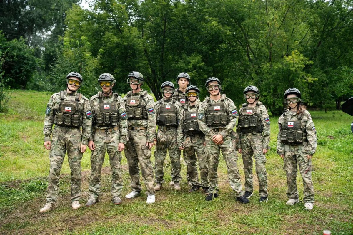 Отряд «Воин Поволжья» завоевал серебро окружного этапа «Зарницы 2.0» Отряд «Воин Поволжья» завоевал серебро окружного этапа «Зарницы 2.0»
