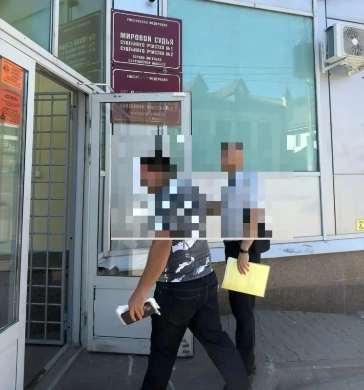 Неплательщик административных штрафов получил наказание в виде 30 часов обязательных работ Неплательщик административных штрафов получил наказание в виде 30 часов обязательных работ