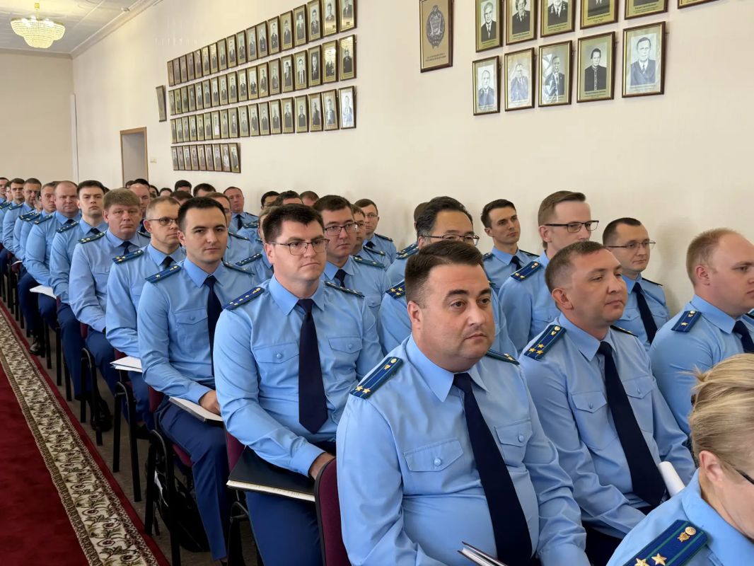 В прокуратуре Саратовской области подведены итоги работы за первое полугодие 2026 года В прокуратуре Саратовской области подведены итоги работы за первое полугодие 2026 года