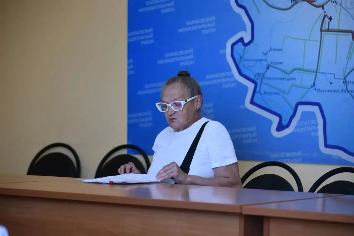 Провели прием жителей по личным вопросам Провели прием жителей по личным вопросам