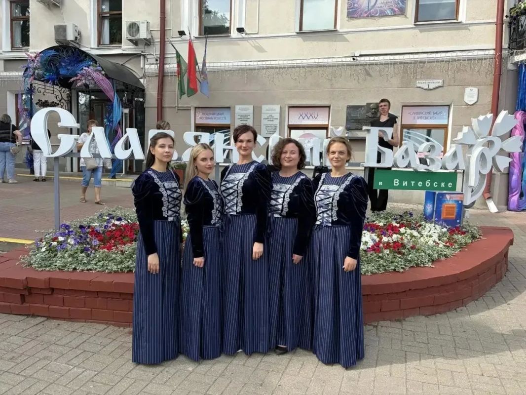 Народный коллектив вокальный ансамбль «Файльхен» Центра немецкой культуры МБУ ЦНТ «Дружба» ЭМР вернулся в Энгельс с высокой международной наградой Народный коллектив вокальный ансамбль «Файльхен» Центра немецкой культуры МБУ ЦНТ «Дружба» ЭМР вернулся в Энгельс с высокой международной наградой
