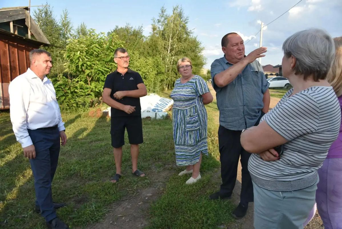 Провели встречу с владельцами участков в посёлке многодетных на Подсосенском шоссе Провели встречу с владельцами участков в посёлке многодетных на Подсосенском шоссе