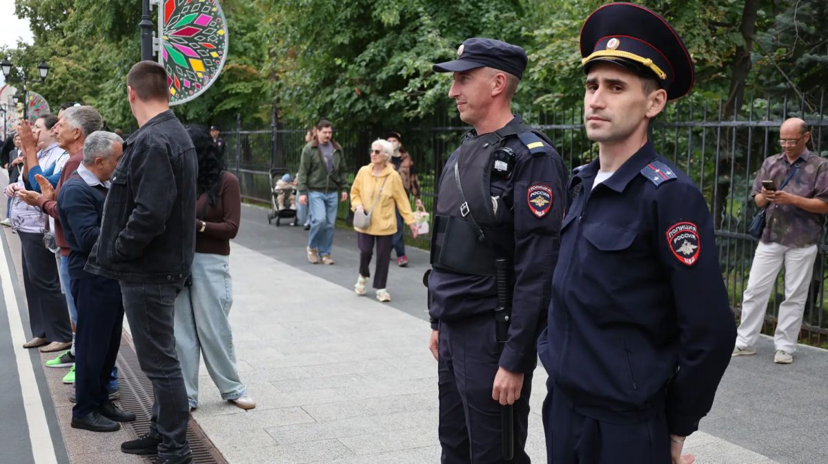 Праздник фольклора и национальных культур под названием «В семье единой» состоялся в Саратове Праздник фольклора и национальных культур под названием «В семье единой» состоялся в Саратове