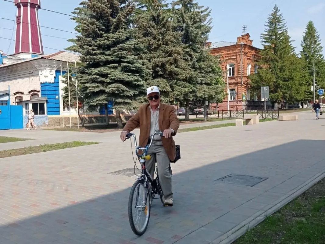 Пункт проката «Активное долголетие» помогает аткарским старшим оставаться в форме Пункт проката «Активное долголетие» помогает аткарским старшим оставаться в форме