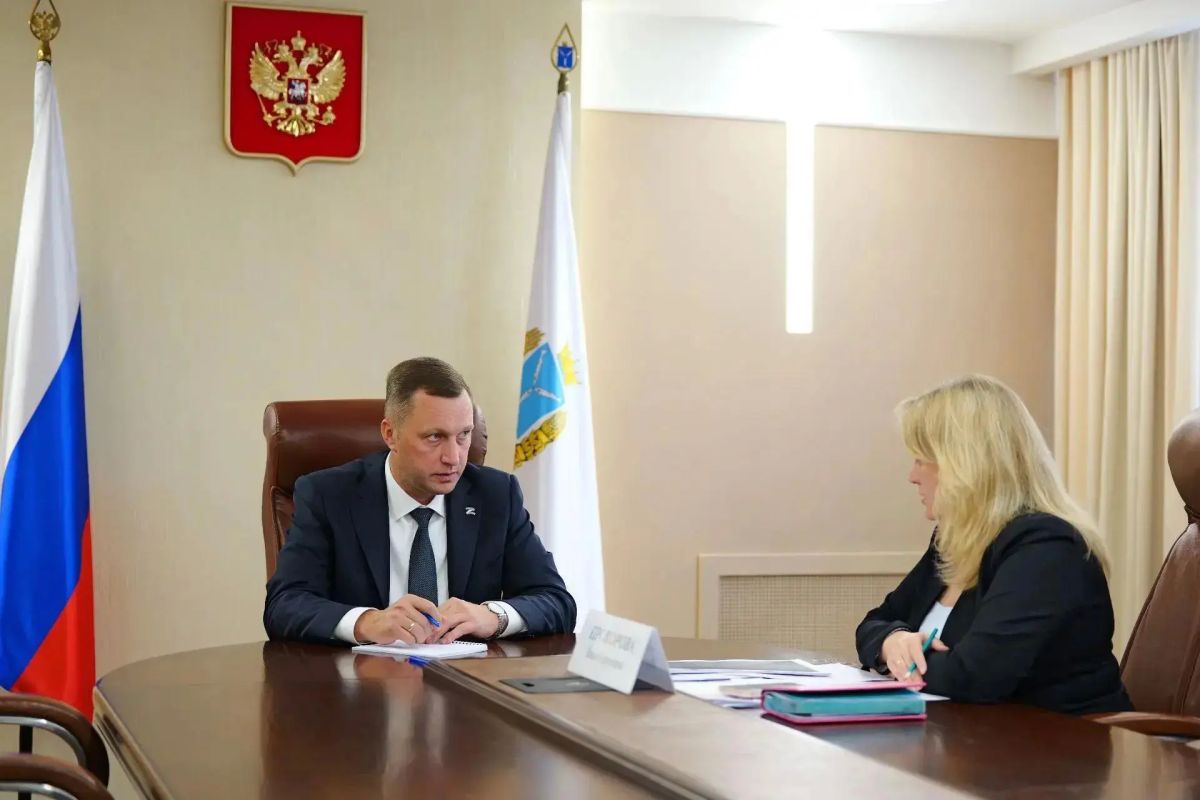 Реализация национальных проектов и государственных программ в Марксовском районе обсуждалась на встрече губернатора Романа Бусаргина с главой района Верой Прохоровой