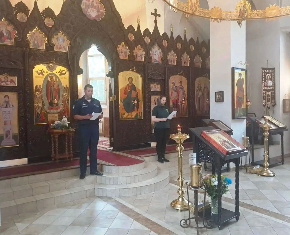 В Саратове почтили память детей Донбасса В Саратове почтили память детей Донбасса