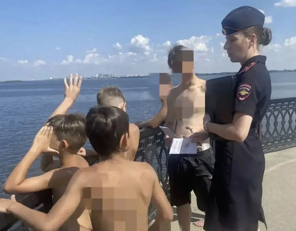 В Саратове прошел межведомственный профилактический рейд на городском пляже В Саратове прошел межведомственный профилактический рейд на городском пляже