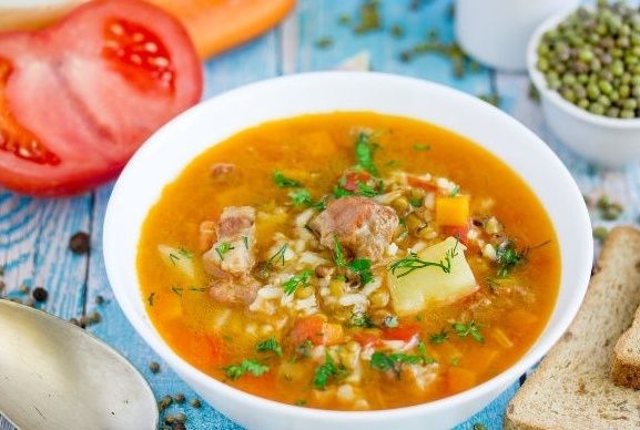 Машхурда: что нужно знать о восточном супе с мясом и машем